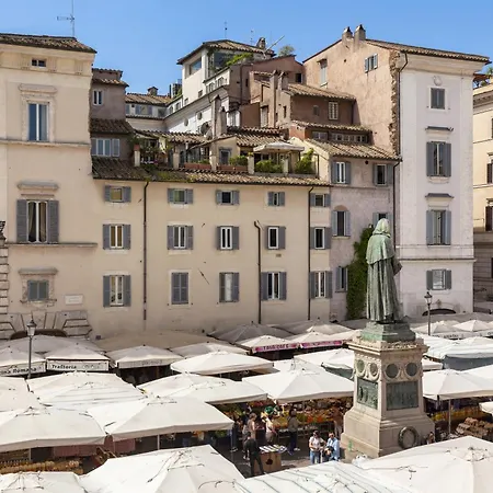 Campo Dei Fiori Luxury Gold Apartment